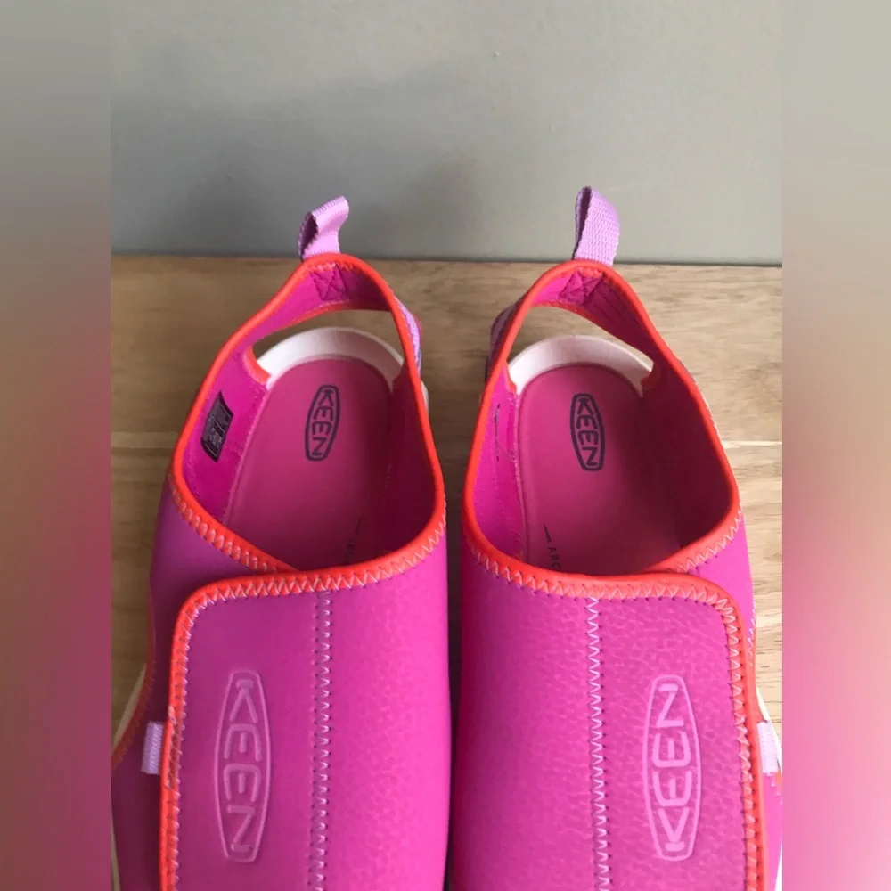 Keen Knotch River Kids Girls Open Toe Sandals Magenta/Lilac Size: US 5 EUR 37